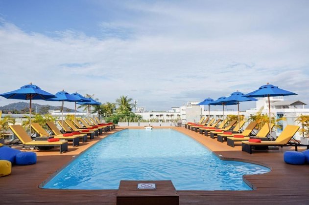 Открытый бассейн Days Inn by Wyndham Patong Beach Phuket