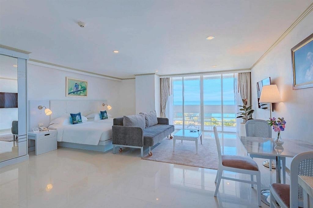 Планировка номера Super Deluxe в Andaman Beach Suites Hotel