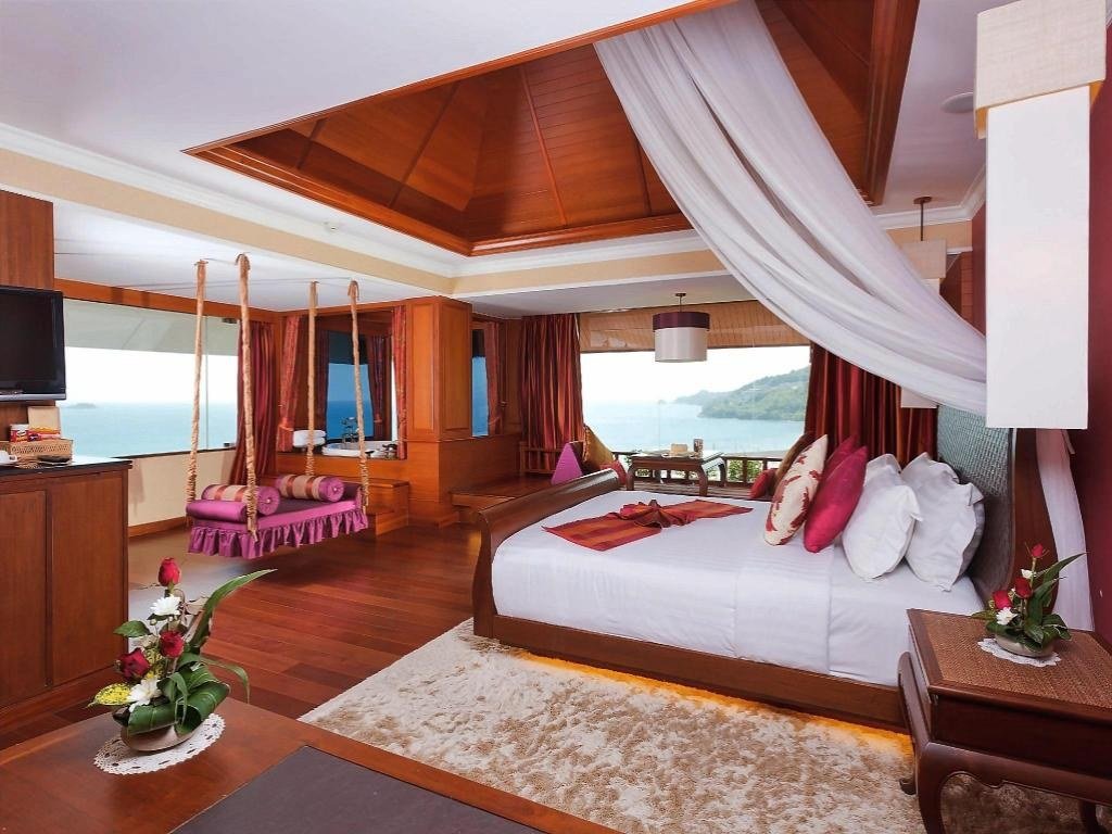 Спальня Romantic Suite в Diamond Cliff Resort And Spa