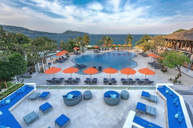 Открытый бассейн Diamond Cliff Resort And Spa