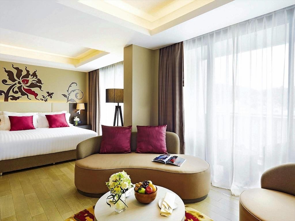 Номер люкса Superior с кроватью king в Grand Mercure Phuket Patong