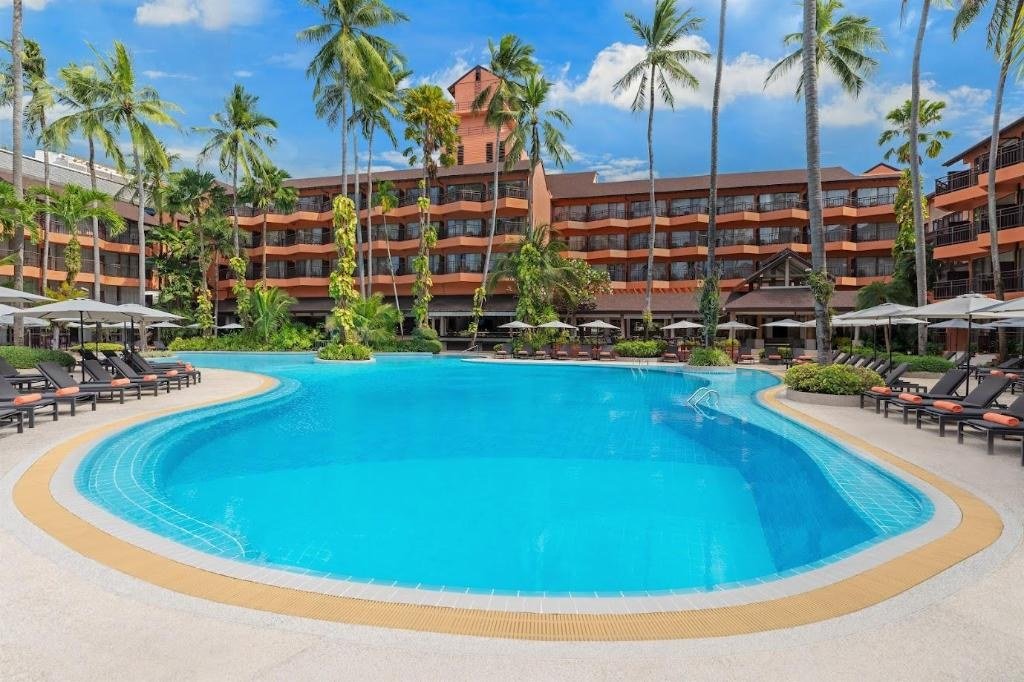 Бассейн Courtyard by Marriott Phuket, Patong Beach Resort