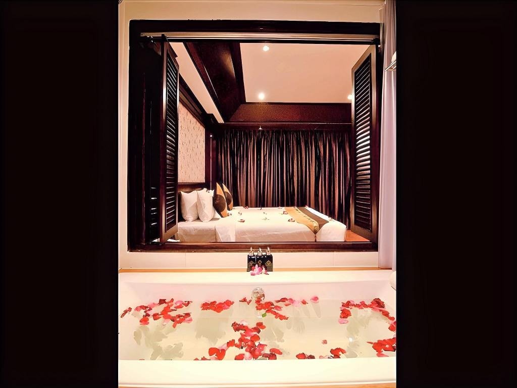 Люкс с двумя спальнями в Rayaburi Hotel Patong