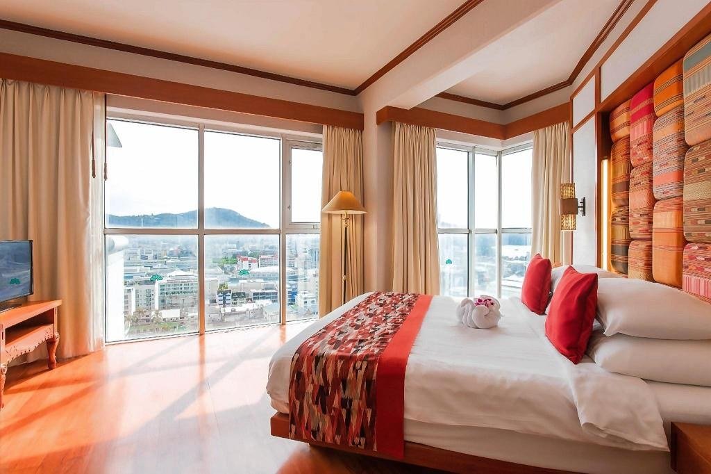 Номер люкса в крыле Paradise отеля The Royal Paradise Hotel & Spa