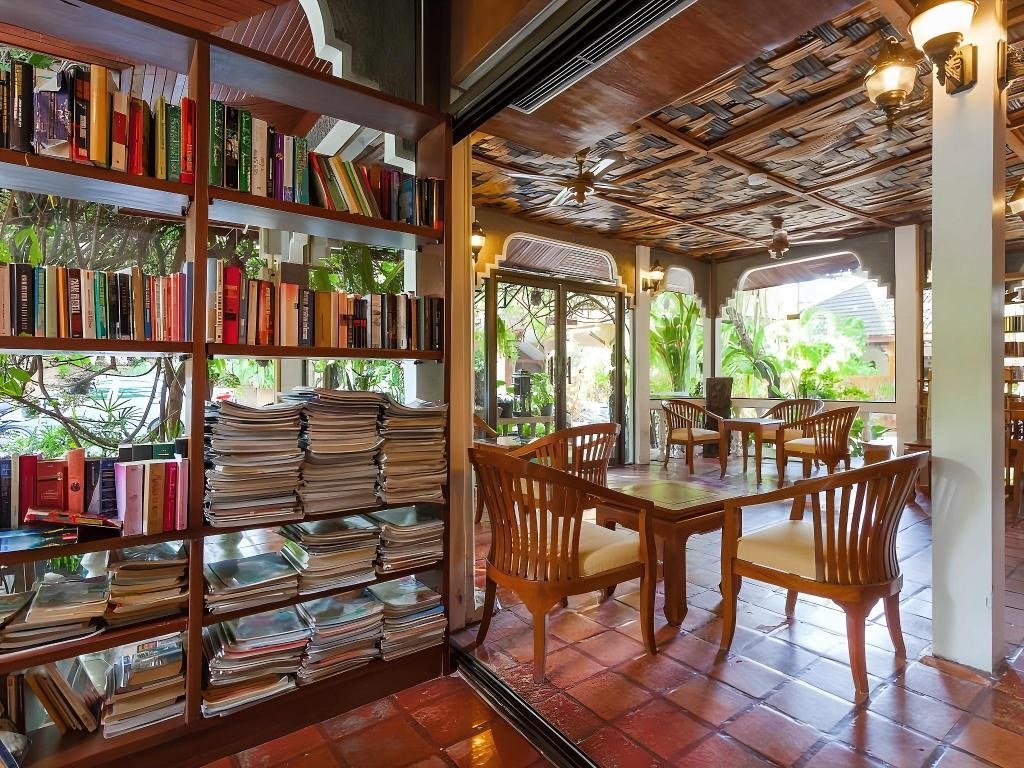 Лобби Tropica Bungalow Hotel